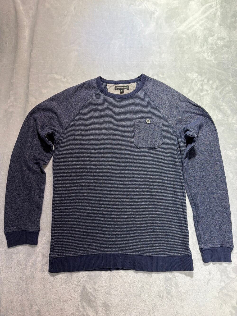 Banana Republic Men's Medium Preppy Navy Striped Raglan Long Sleeve Shirt M